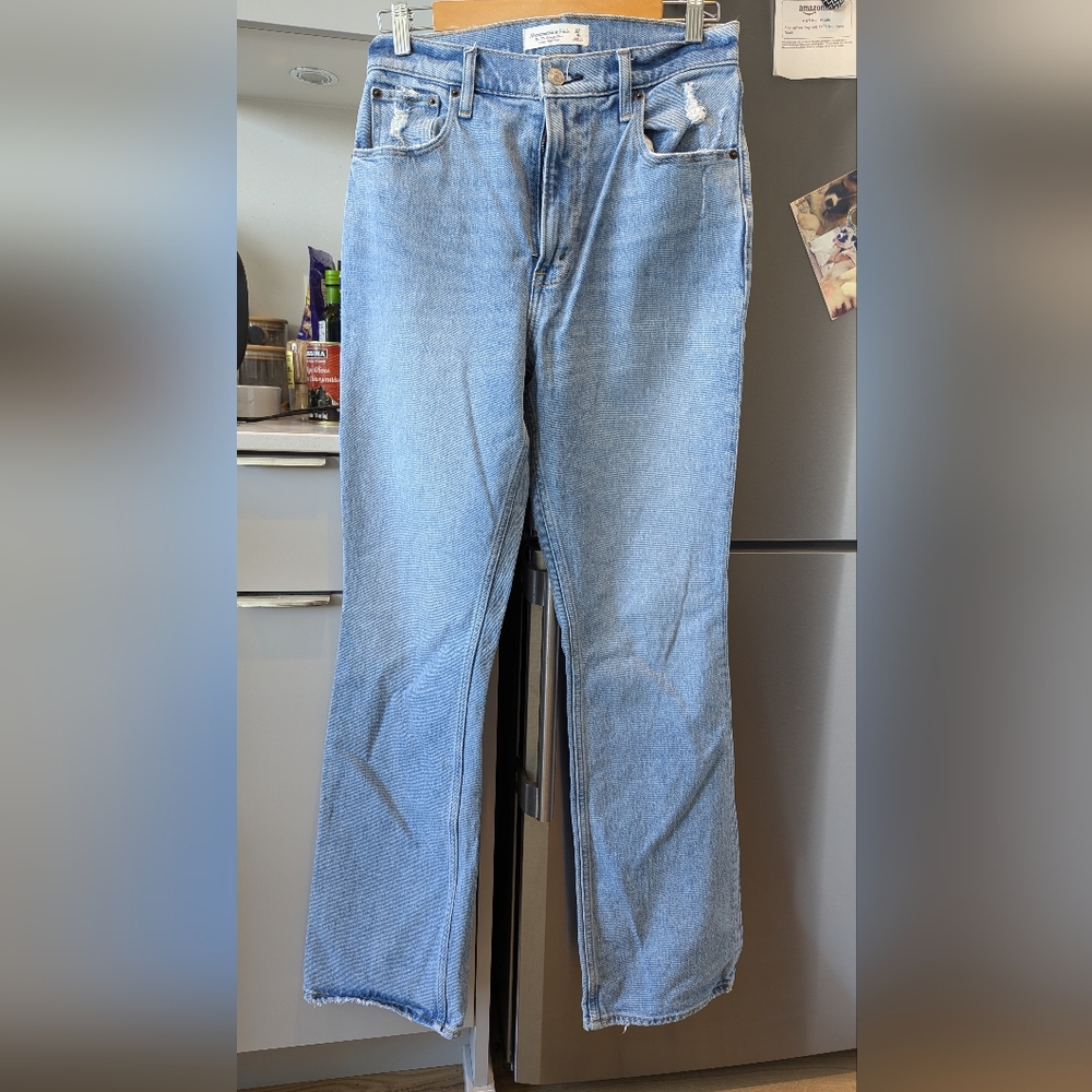 Abercrombie The 70s Vintage Flare Ultra High Rise 27R